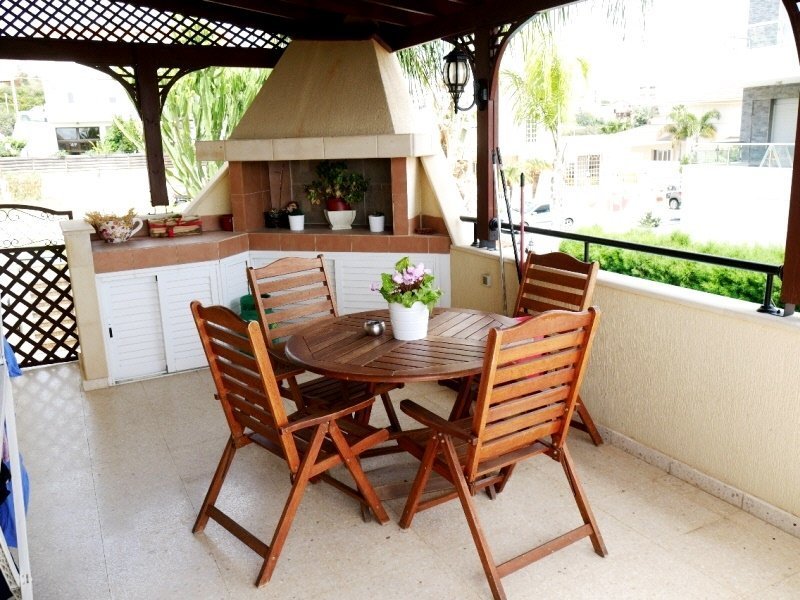House (Detached) in Laiki Lefkothea, Limassol for Sale