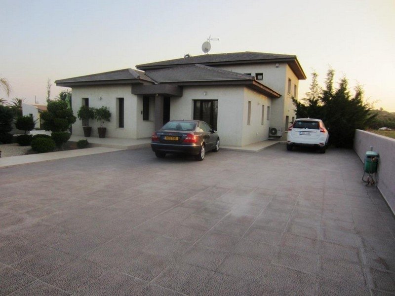 House (Detached) in Zygi, Larnaca for Sale