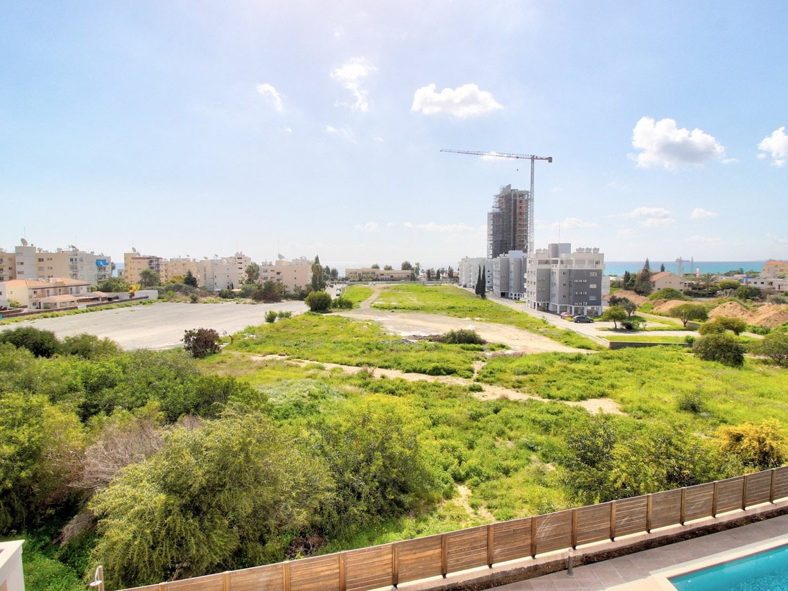 Apartment (Flat) in Moutagiaka Tourist Area, Limassol for Sale