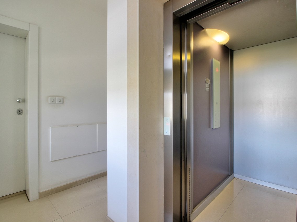 Apartment (Flat) in Moutagiaka Tourist Area, Limassol for Sale