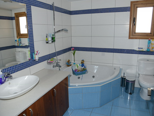 House (Detached) in Kapedes, Nicosia for Sale