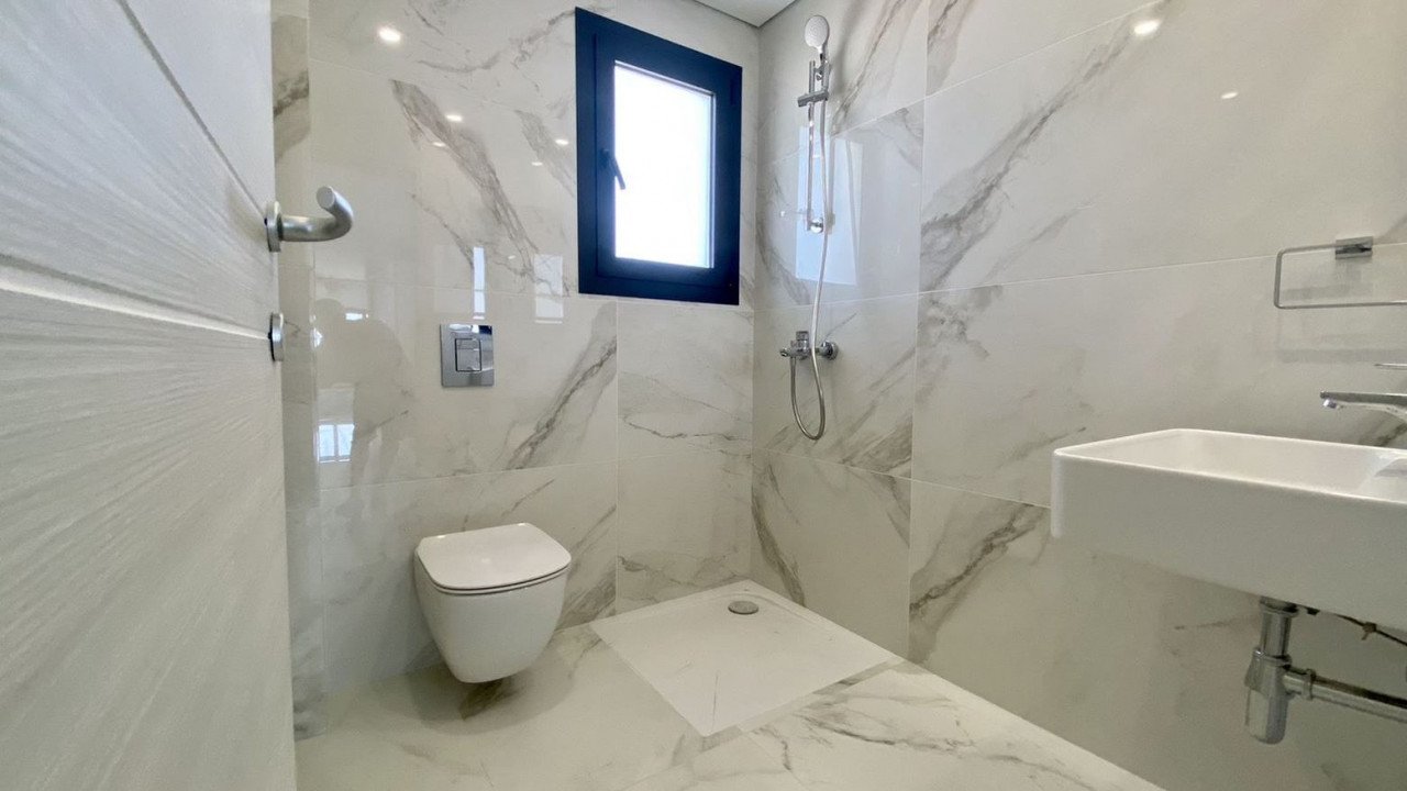 Apartment (Penthouse) in Potamos Germasoyias, Limassol for Sale