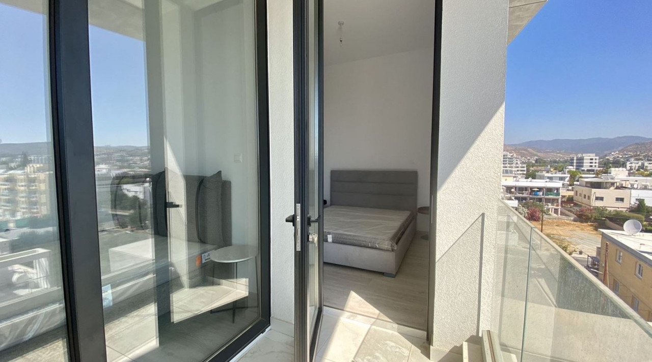 Apartment (Penthouse) in Potamos Germasoyias, Limassol for Sale