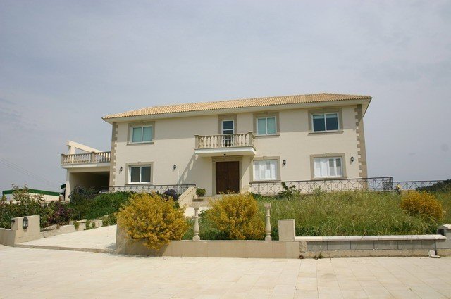 House (Detached) in Klirou, Nicosia for Sale
