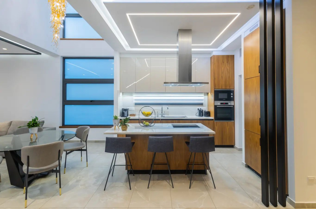 House (Semi detached) in Germasoyia Tourist Area, Limassol for Sale