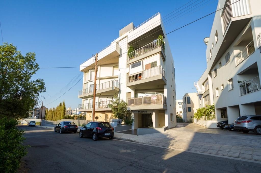 Apartment (Penthouse) in Strovolos, Nicosia for Sale