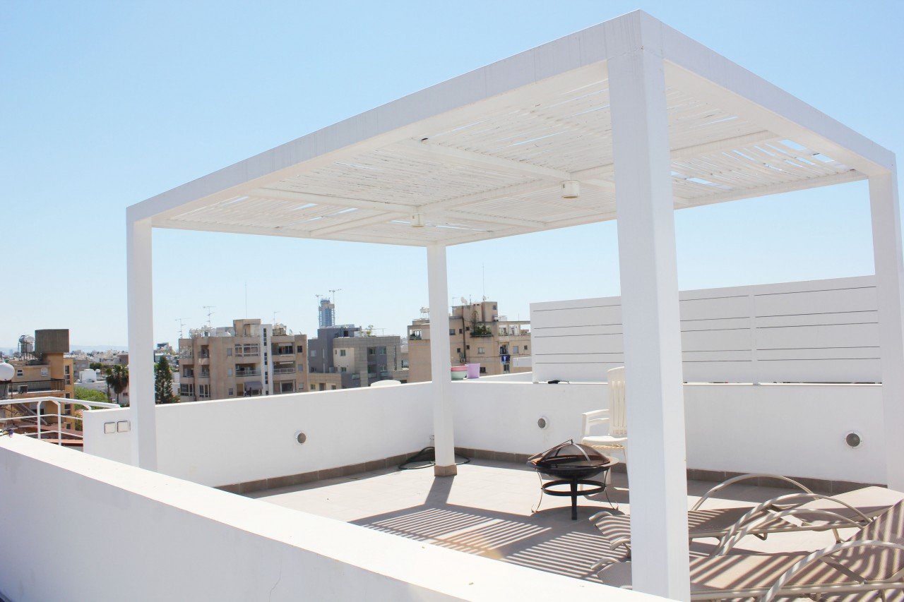 Apartment (Penthouse) in Agios Nektarios, Limassol for Sale