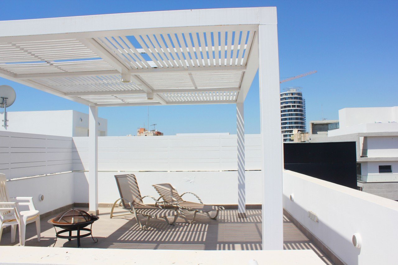 Apartment (Penthouse) in Agios Nektarios, Limassol for Sale