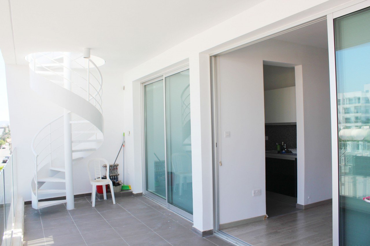 Apartment (Penthouse) in Agios Nektarios, Limassol for Sale
