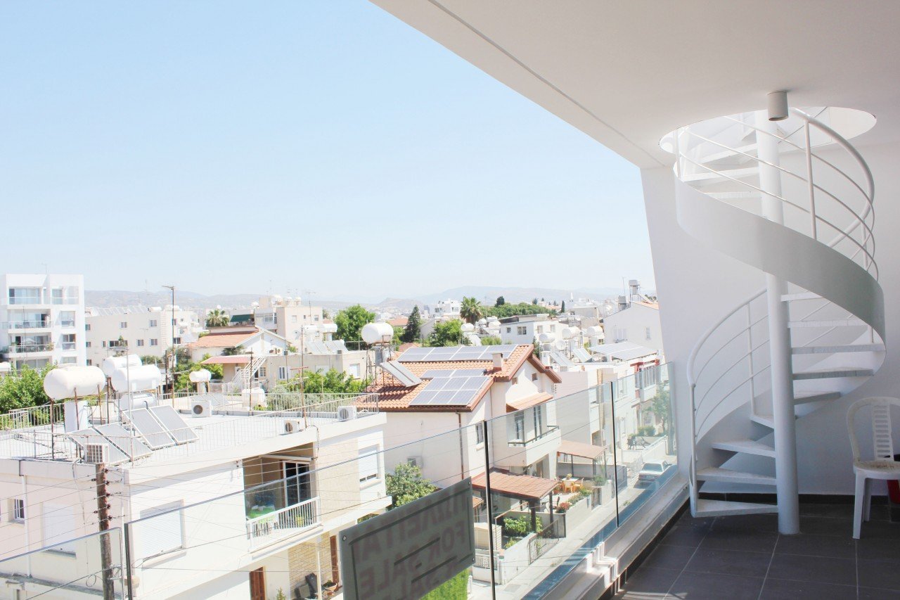 Apartment (Penthouse) in Agios Nektarios, Limassol for Sale