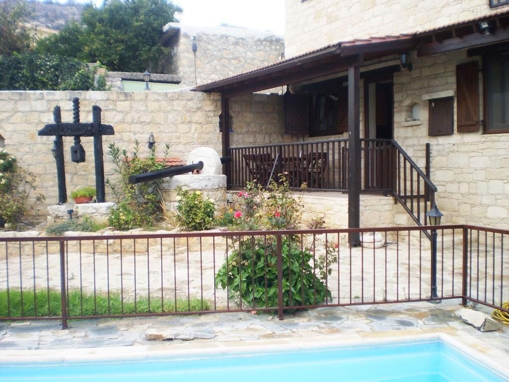 House (Detached) in Salamiou, Paphos for Sale