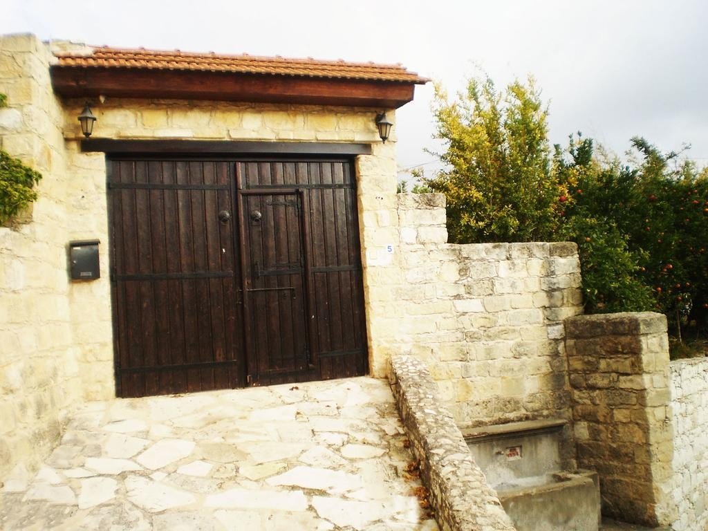 House (Detached) in Salamiou, Paphos for Sale