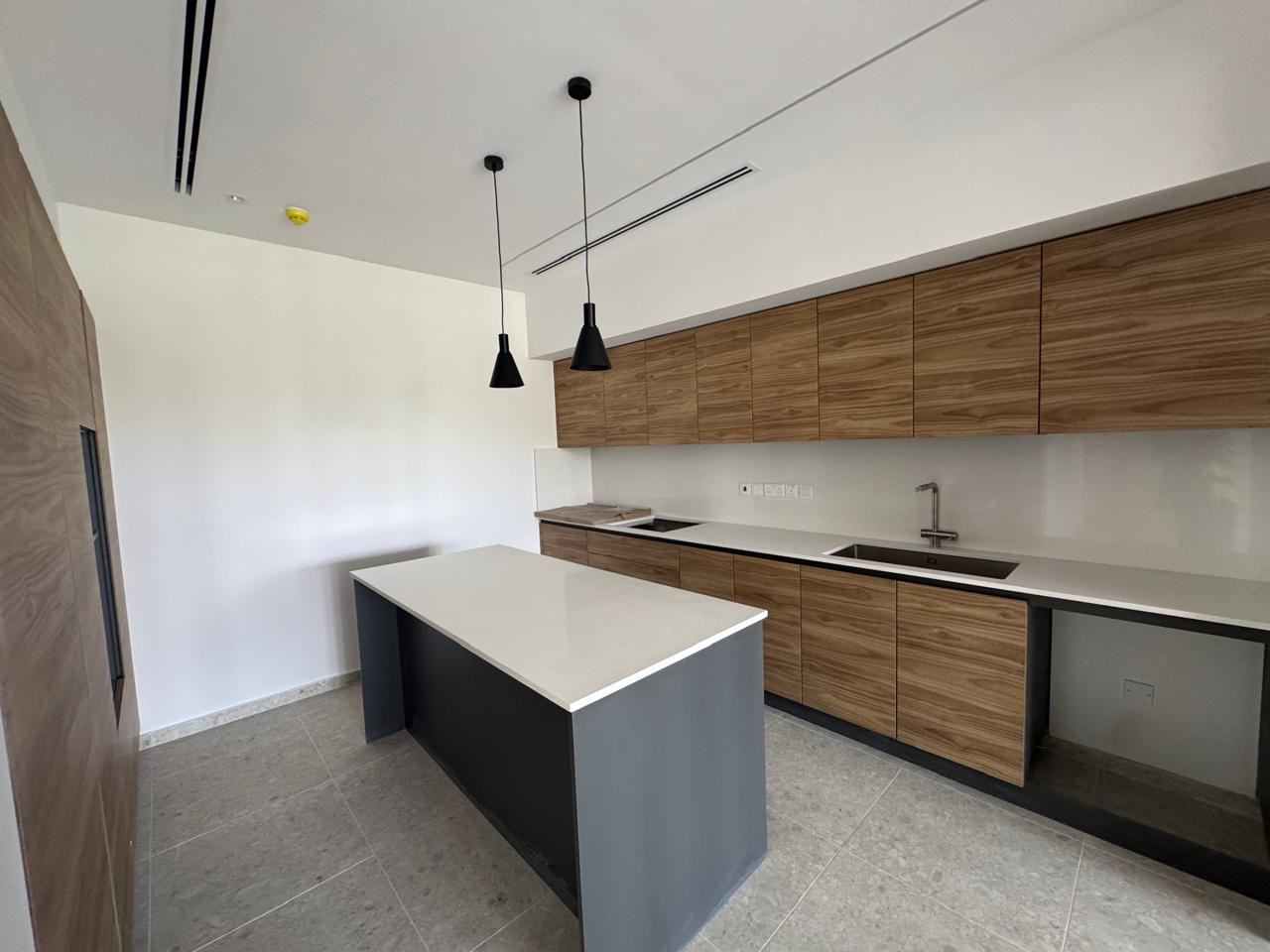Apartment (Flat) in Amathounta, Limassol for Sale