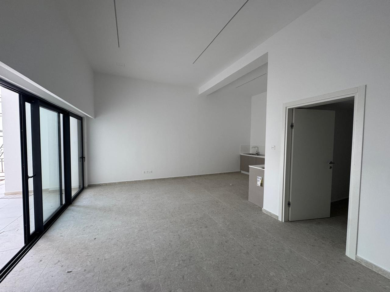 Apartment (Flat) in Amathounta, Limassol for Sale