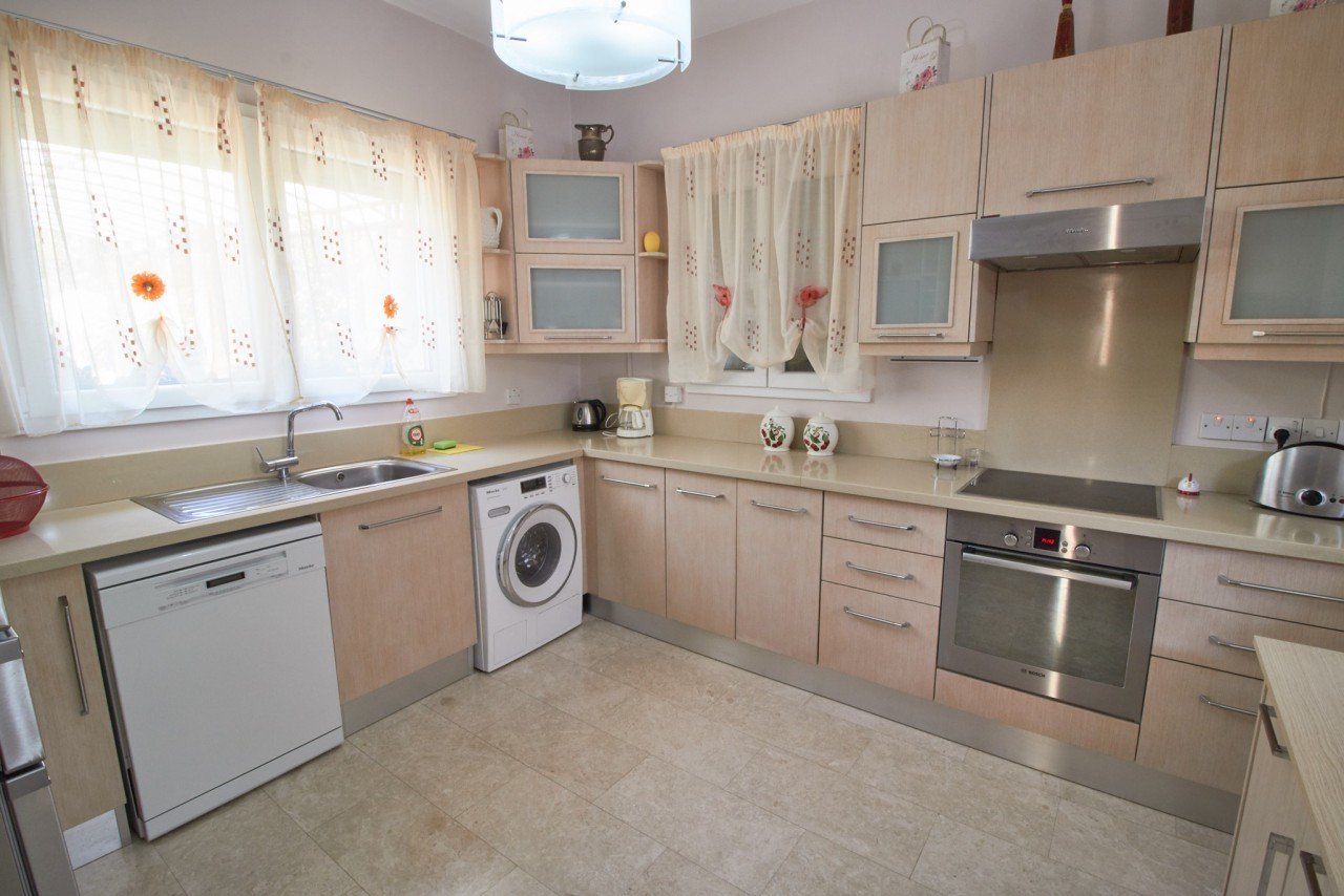 House (Detached) in Coral Bay, Paphos for Sale