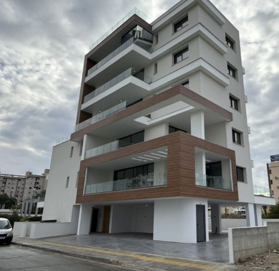 Apartment (Penthouse) in Larnaca Port, Larnaca for Sale