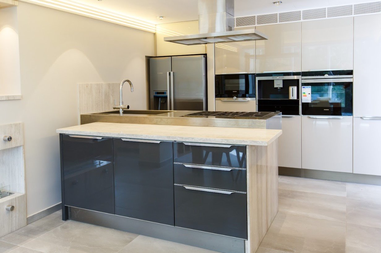 Apartment (Flat) in Germasoyia Tourist Area, Limassol for Sale