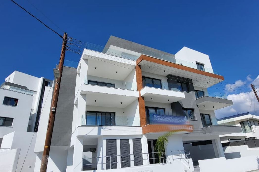 Apartment (Penthouse) in Parekklisia, Limassol for Sale