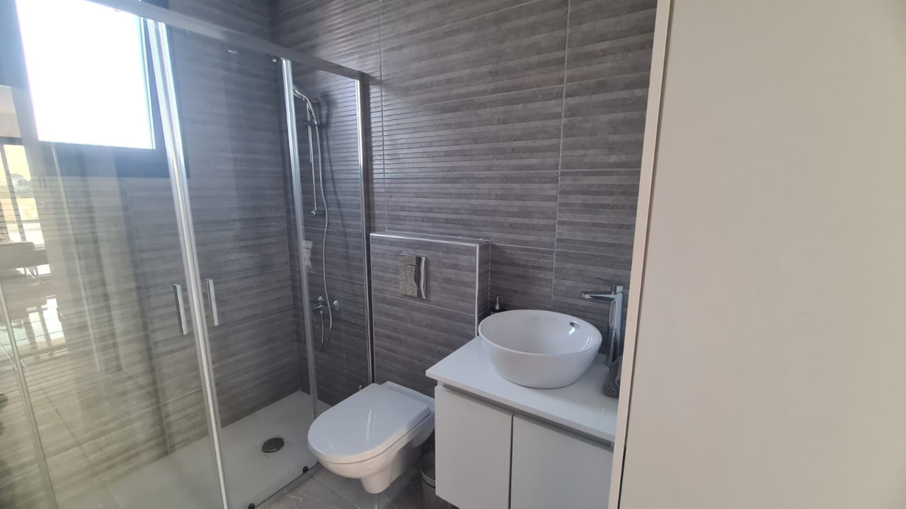 Apartment (Penthouse) in Parekklisia, Limassol for Sale