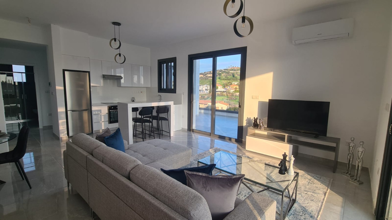 Apartment (Penthouse) in Parekklisia, Limassol for Sale