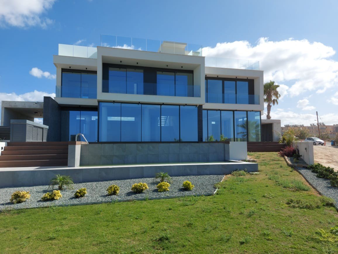 House (Semi detached) in Kato Paphos, Paphos for Sale