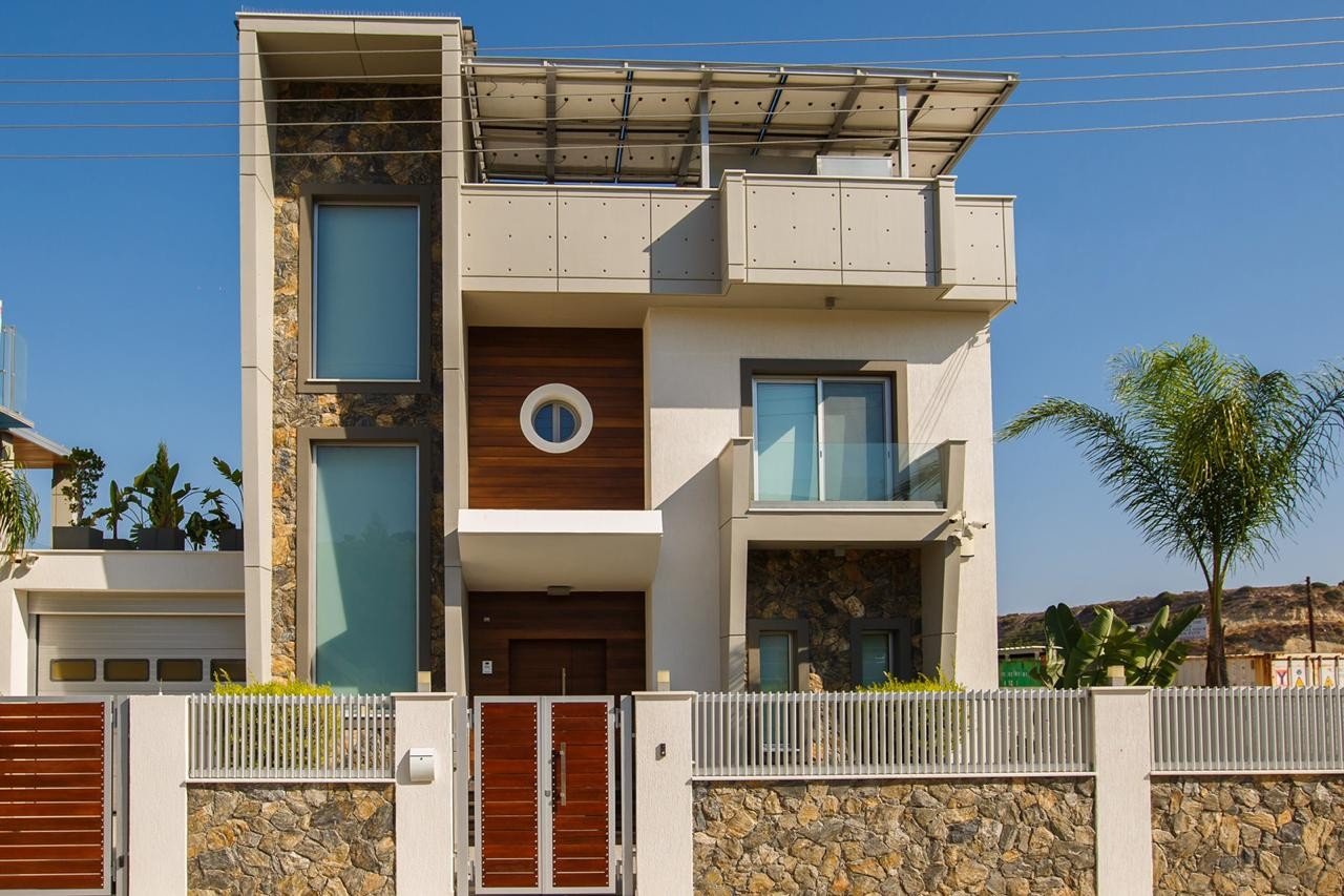 House (Detached) in Agios Tychonas, Limassol for Sale