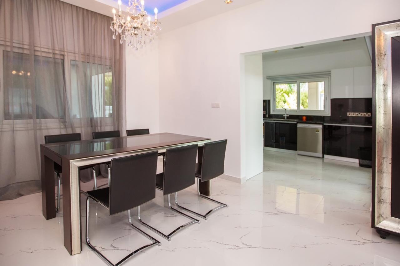 House (Detached) in Agios Tychonas, Limassol for Sale