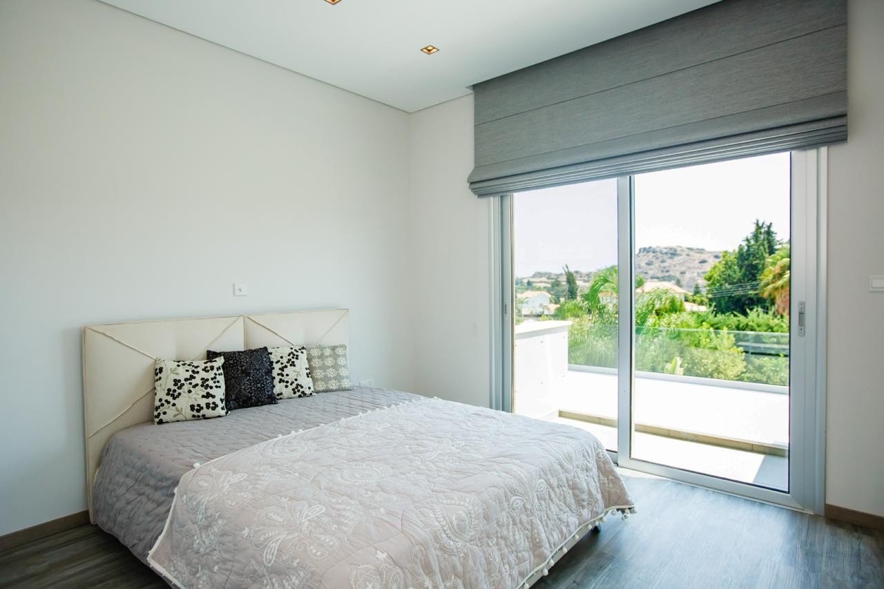 House (Detached) in Agios Tychonas, Limassol for Sale