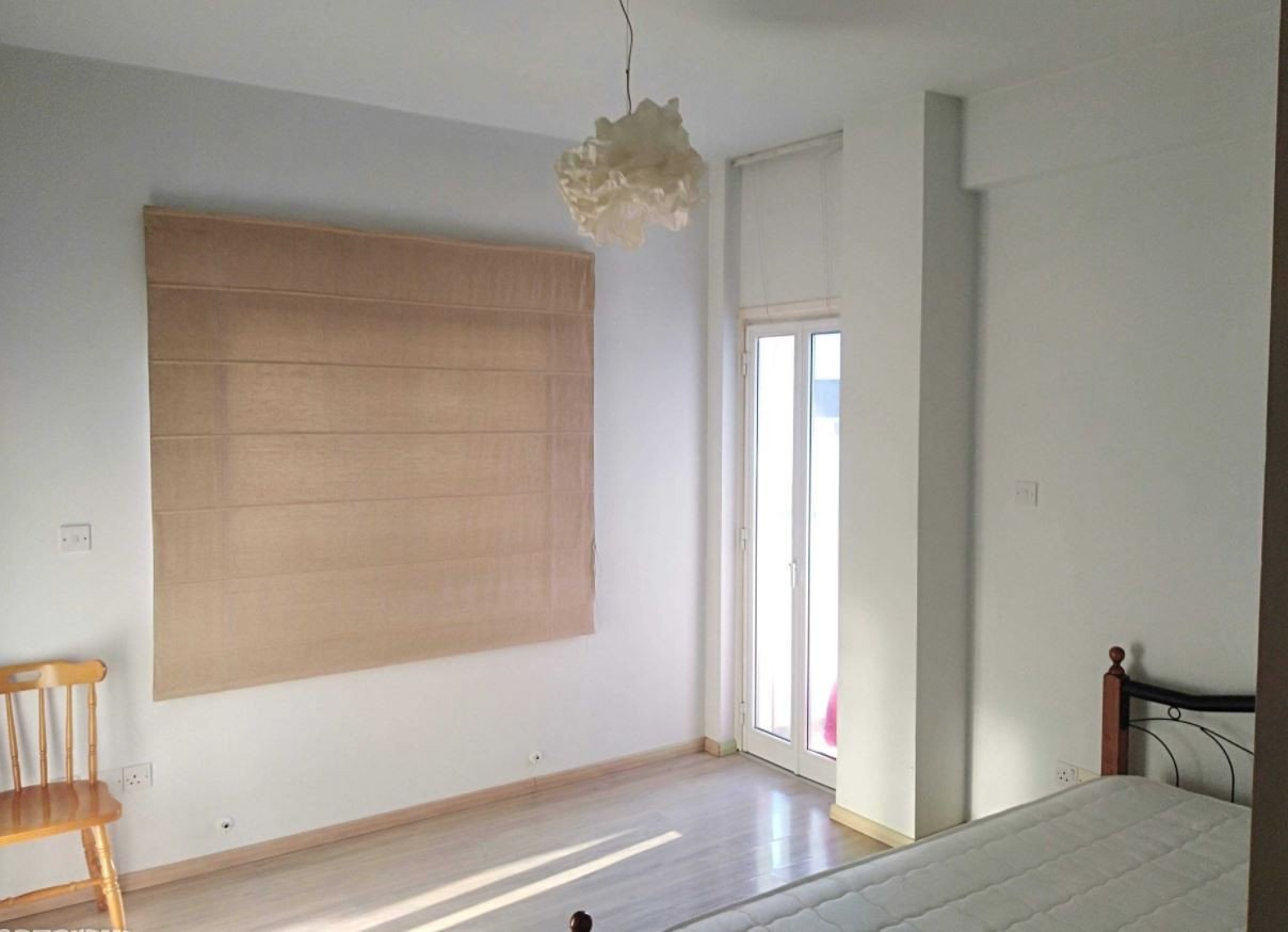Apartment (Penthouse) in Agioi Omologites, Nicosia for Sale