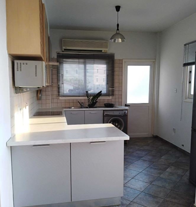 Apartment (Penthouse) in Agioi Omologites, Nicosia for Sale