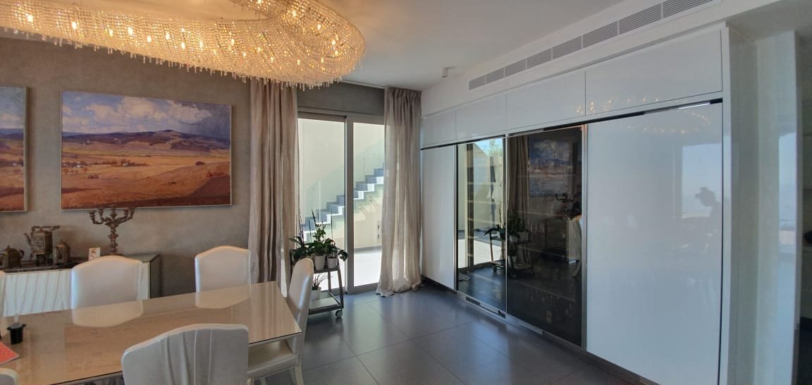 House (Detached) in Amathounta, Limassol for Sale