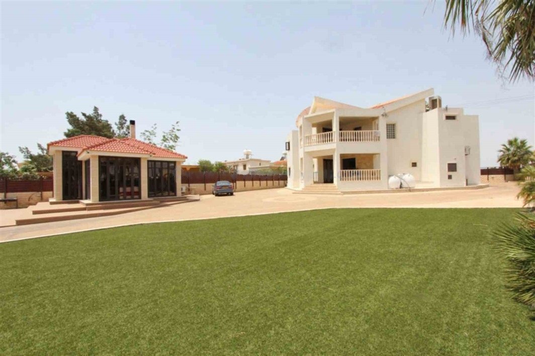 House (Detached) in Xylofagou, Larnaca for Sale