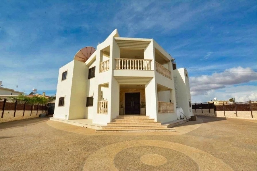 House (Detached) in Xylofagou, Larnaca for Sale