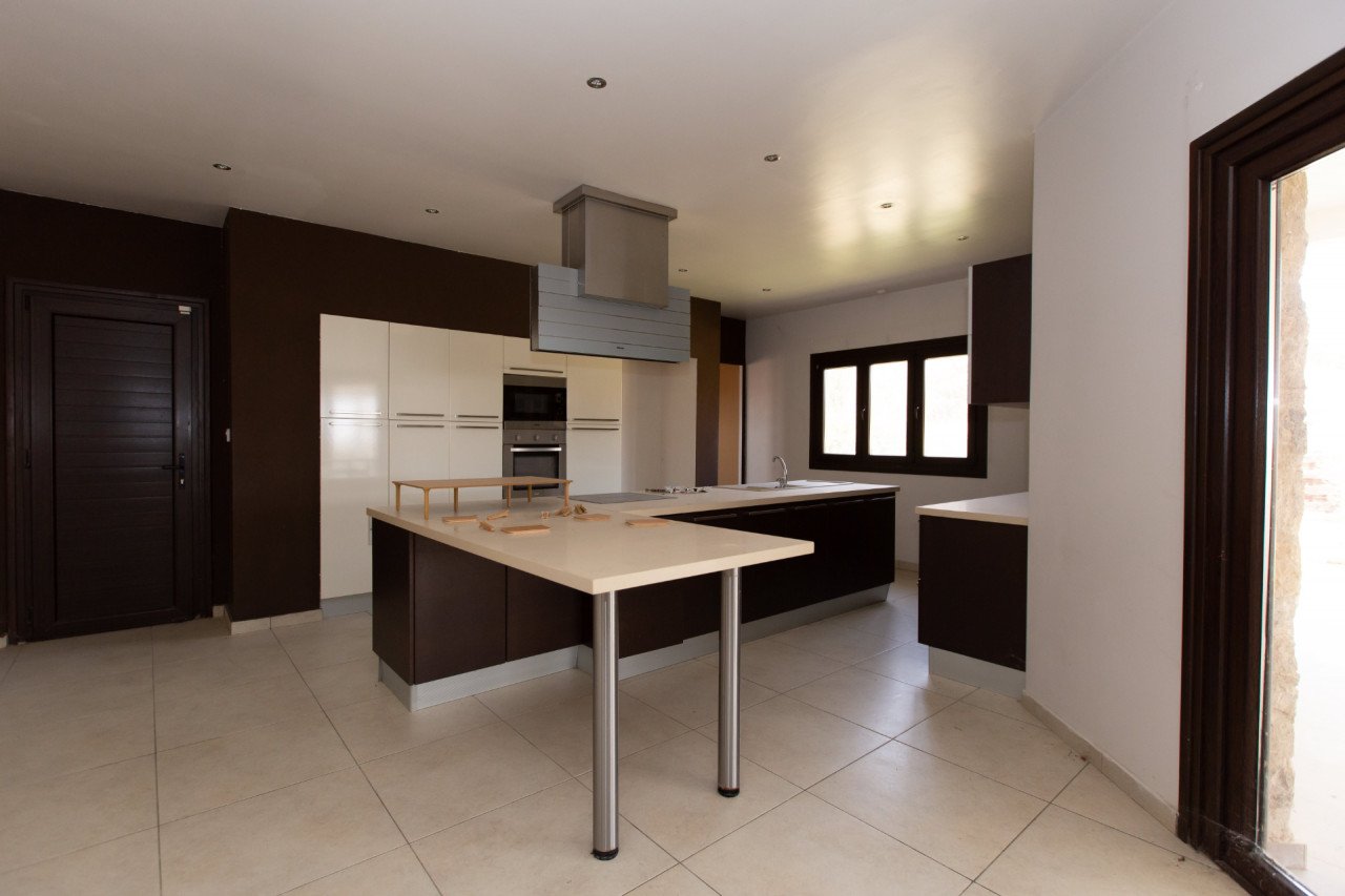 House (Detached) in Maroni, Larnaca for Sale