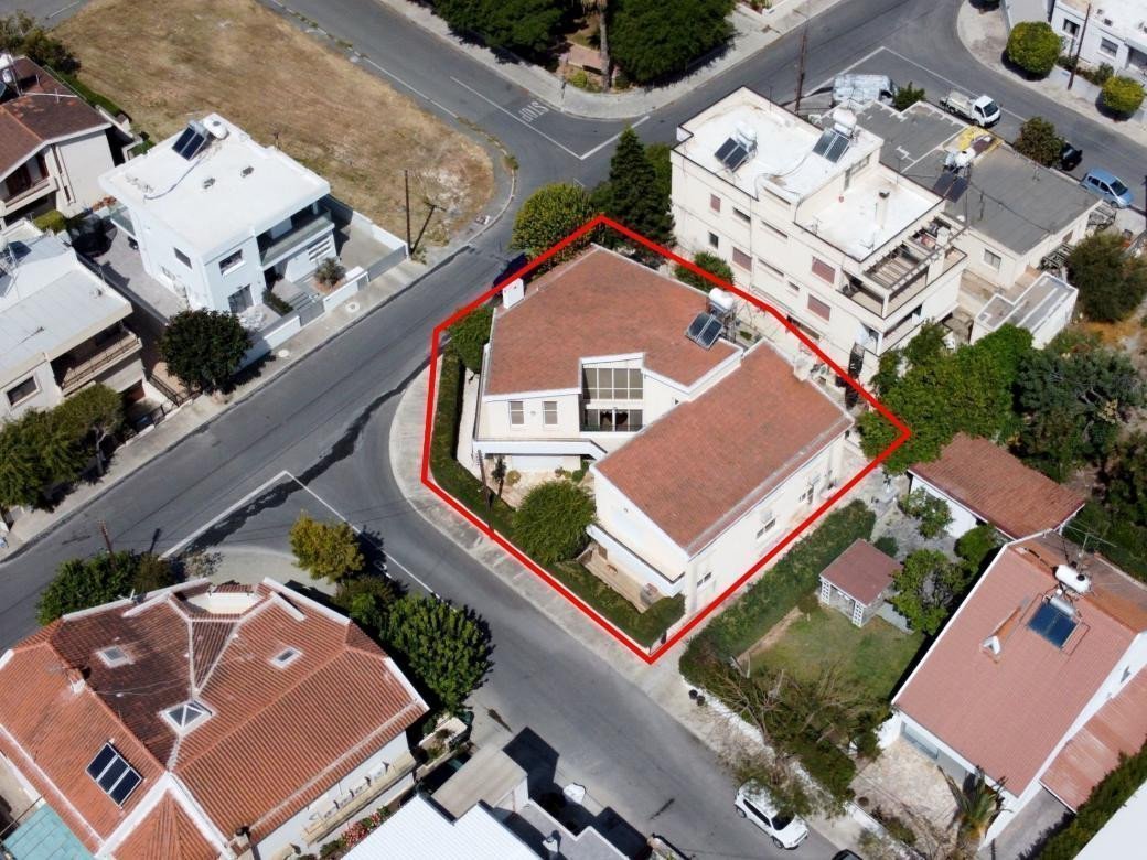 House (Detached) in Petrou kai Pavlou, Limassol for Sale