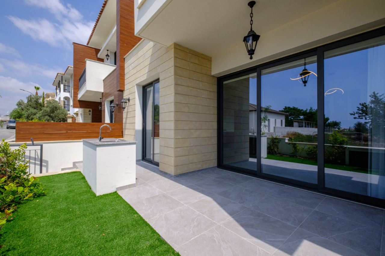 House (Semi detached) in Tersefanou, Larnaca for Sale