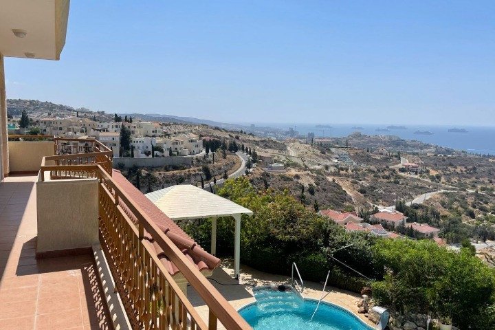 House (Detached) in Agios Tychonas, Limassol for Sale