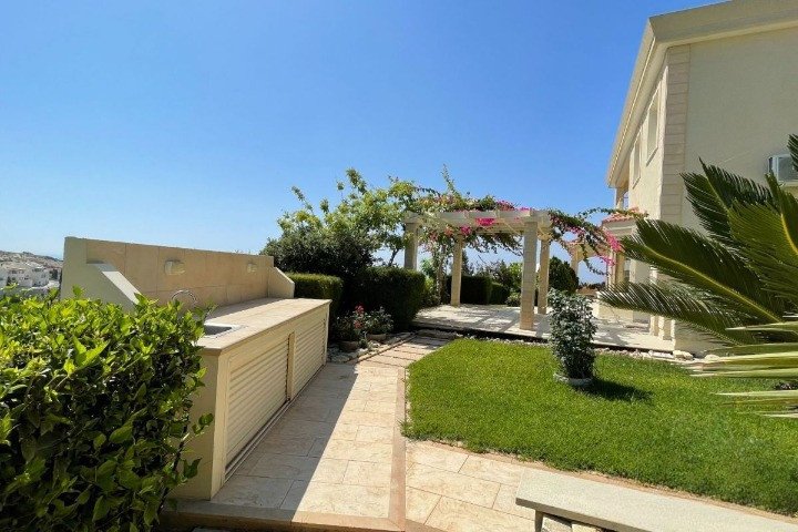 House (Detached) in Agios Tychonas, Limassol for Sale