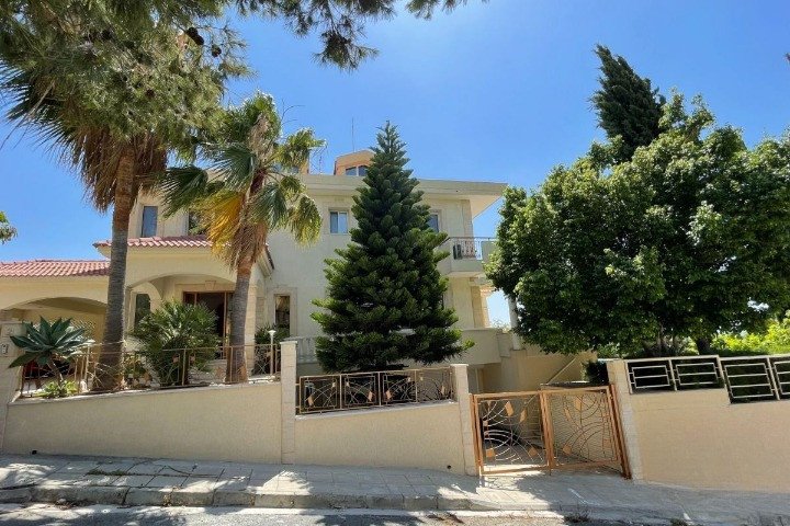 House (Detached) in Agios Tychonas, Limassol for Sale