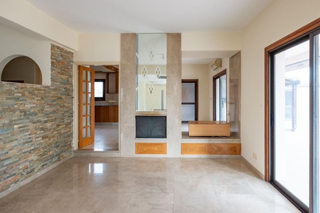 House (Detached) in Strovolos, Nicosia for Sale