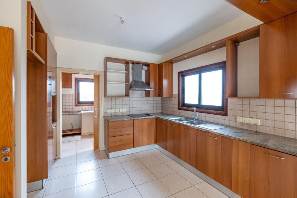 House (Detached) in Strovolos, Nicosia for Sale