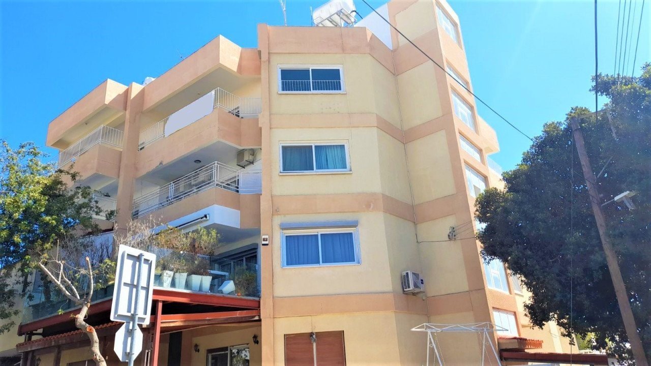 Apartment (Penthouse) in Lykavitos, Nicosia for Sale