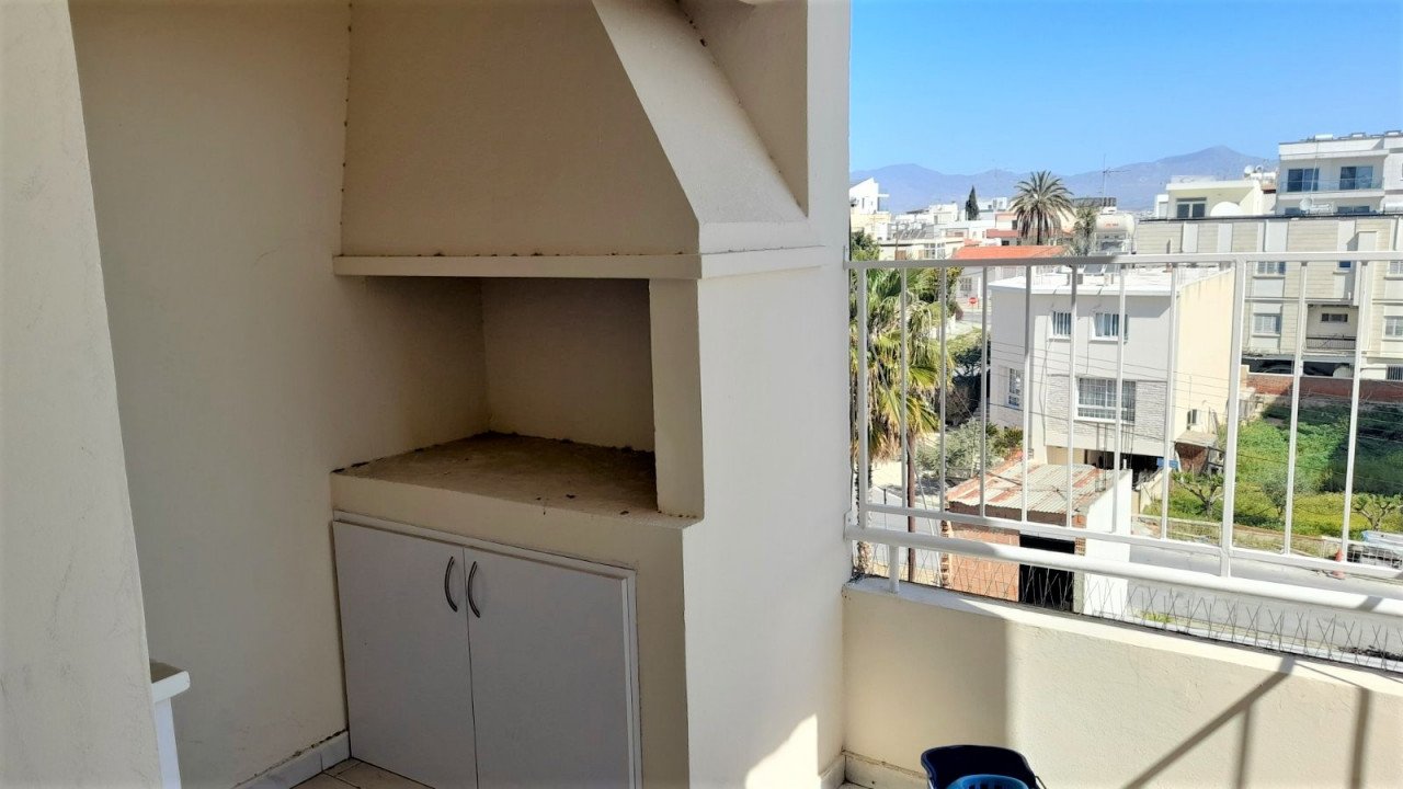 Apartment (Penthouse) in Lykavitos, Nicosia for Sale