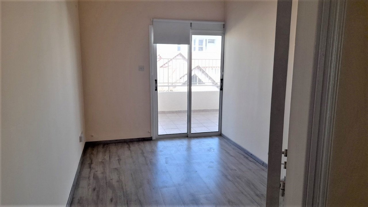 Apartment (Penthouse) in Lykavitos, Nicosia for Sale