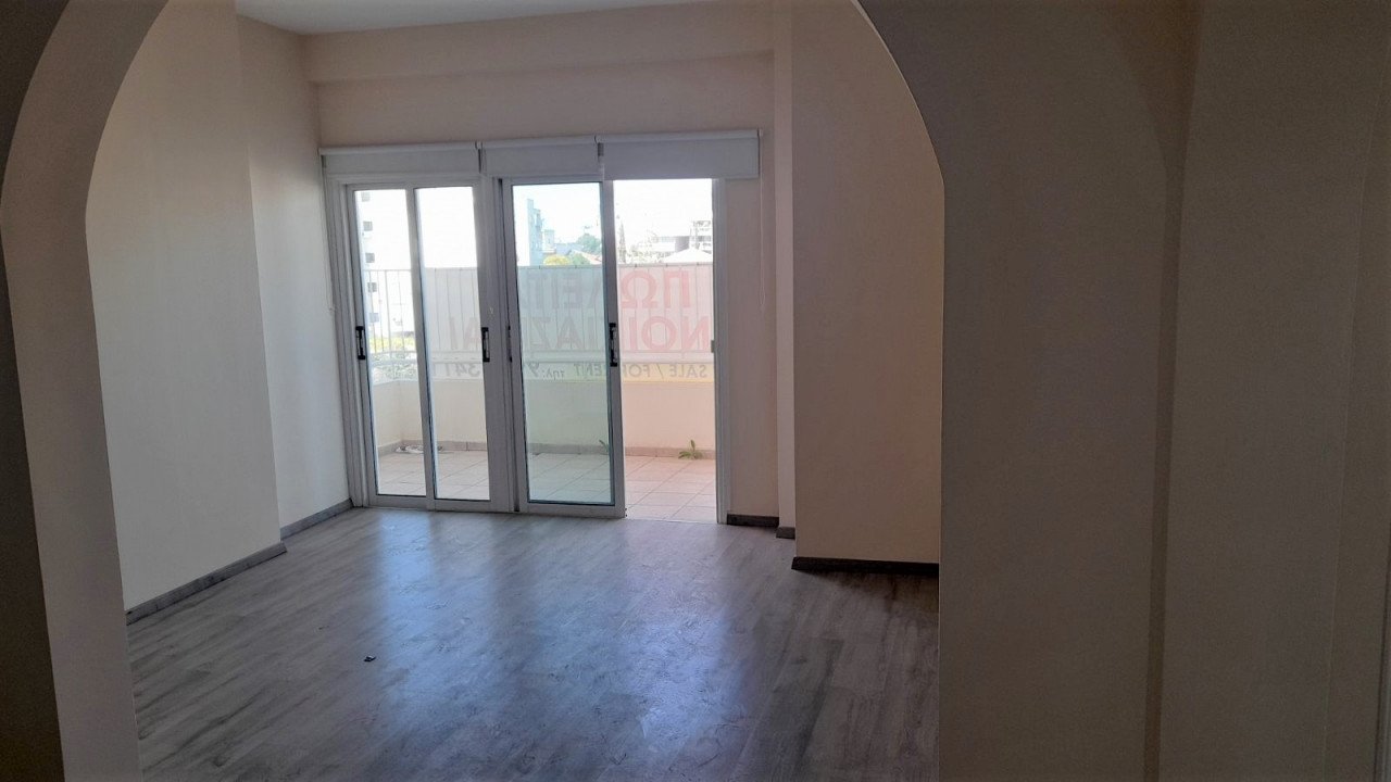 Apartment (Penthouse) in Lykavitos, Nicosia for Sale
