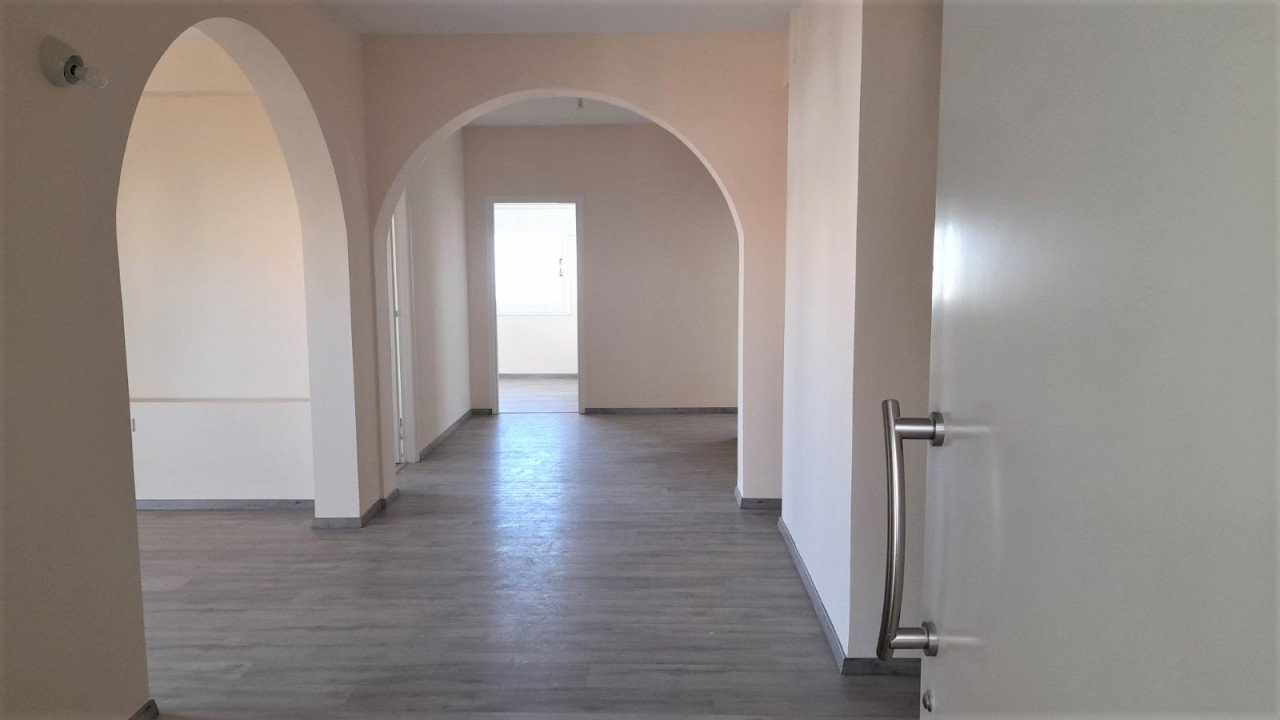 Apartment (Penthouse) in Lykavitos, Nicosia for Sale