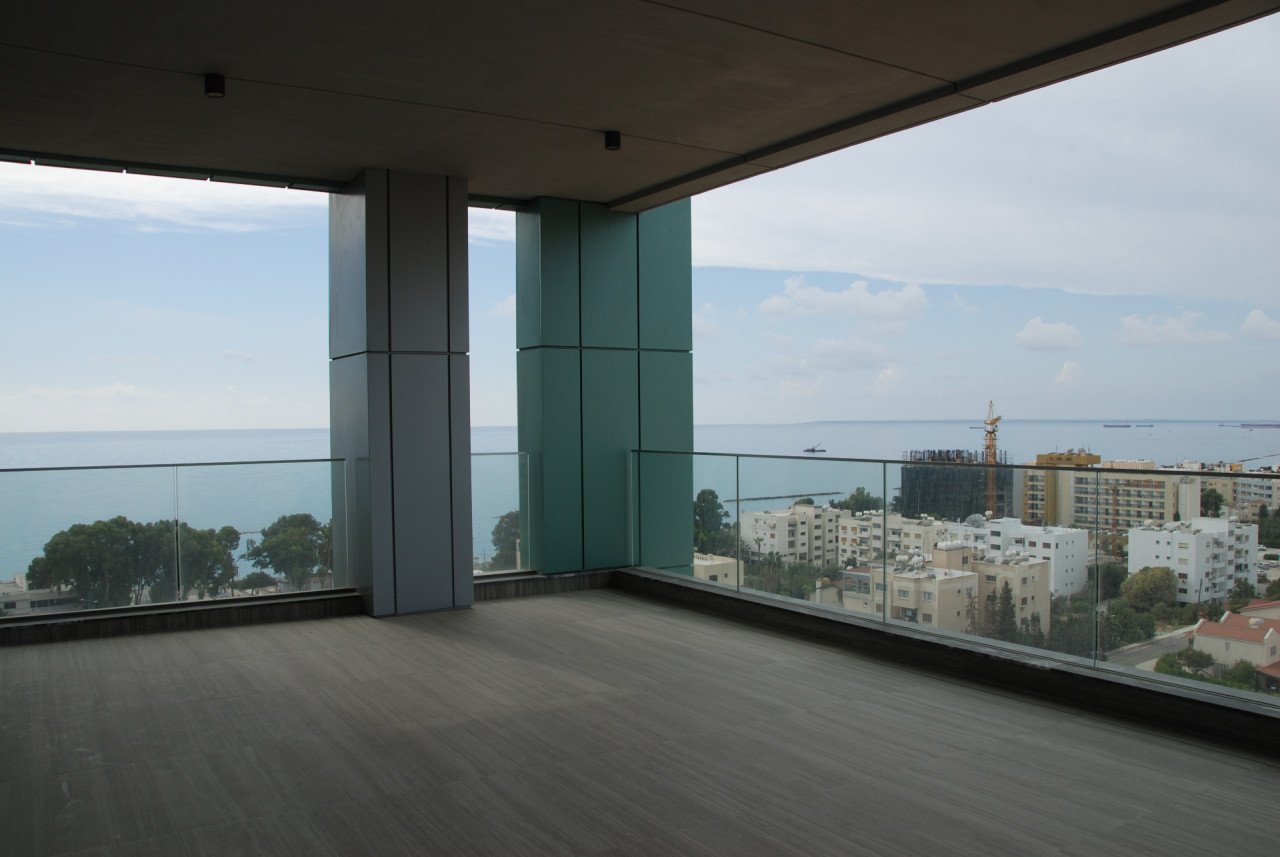 Apartment (Flat) in Germasoyia Tourist Area, Limassol for Sale