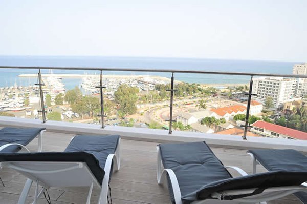 Apartment (Penthouse) in Larnaca Port, Larnaca for Sale