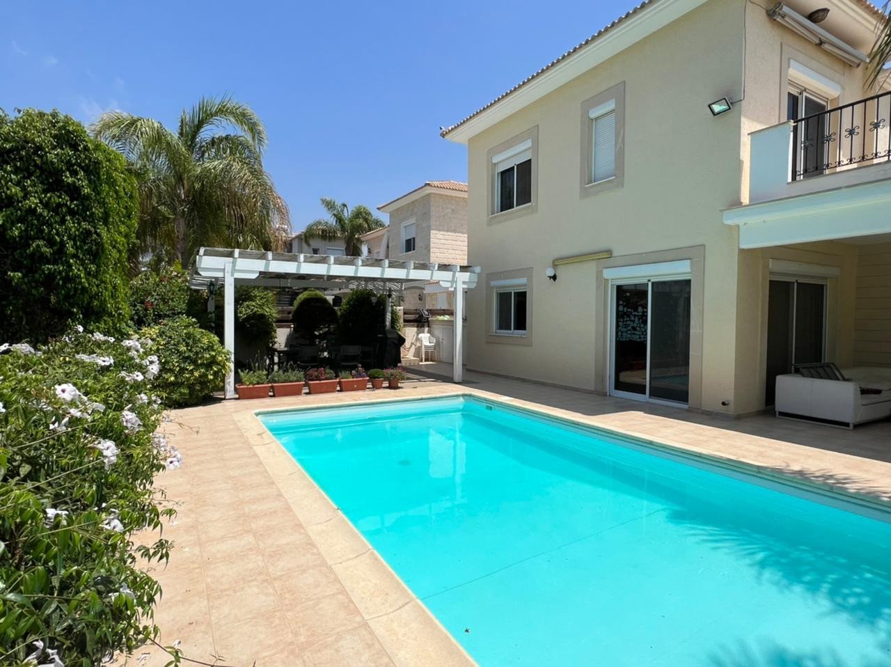 House (Detached) in Agios Tychonas, Limassol for Rent