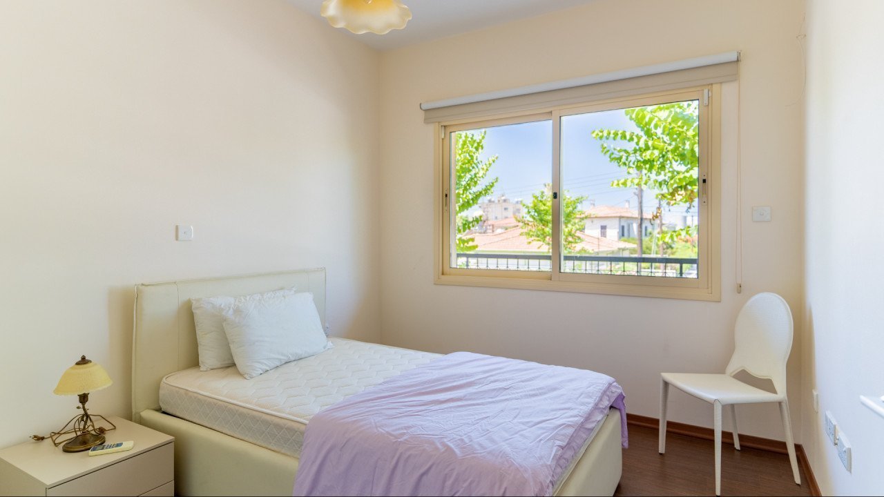 Apartment (Penthouse) in Petrou kai Pavlou, Limassol for Sale